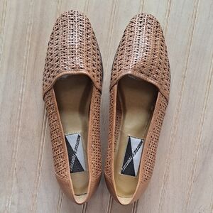 Mootsies Tootsies Brown Tan Woven Leather Loafers